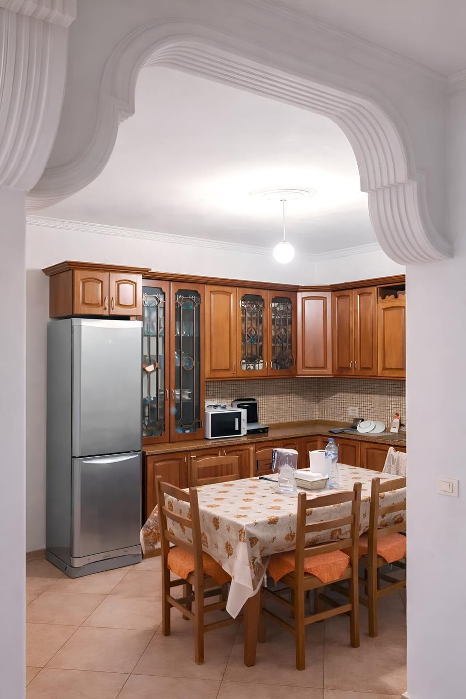 microwave, toaster, kitchen