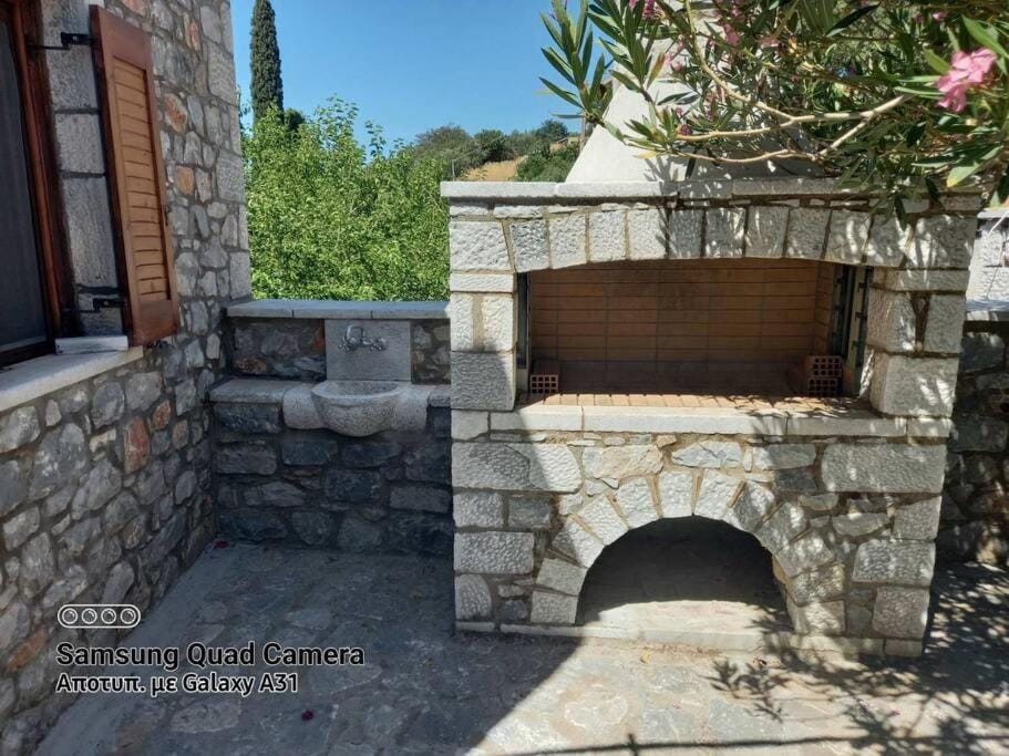 Castle in Oitylo Apartment in Messenia
