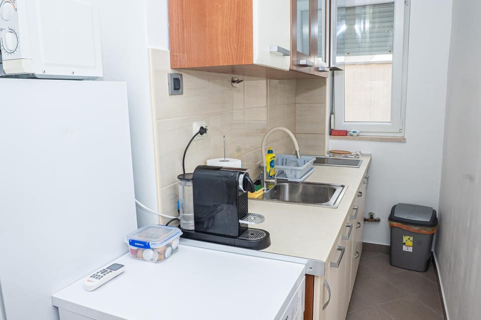 Kitchen or kitchenette, kitchen