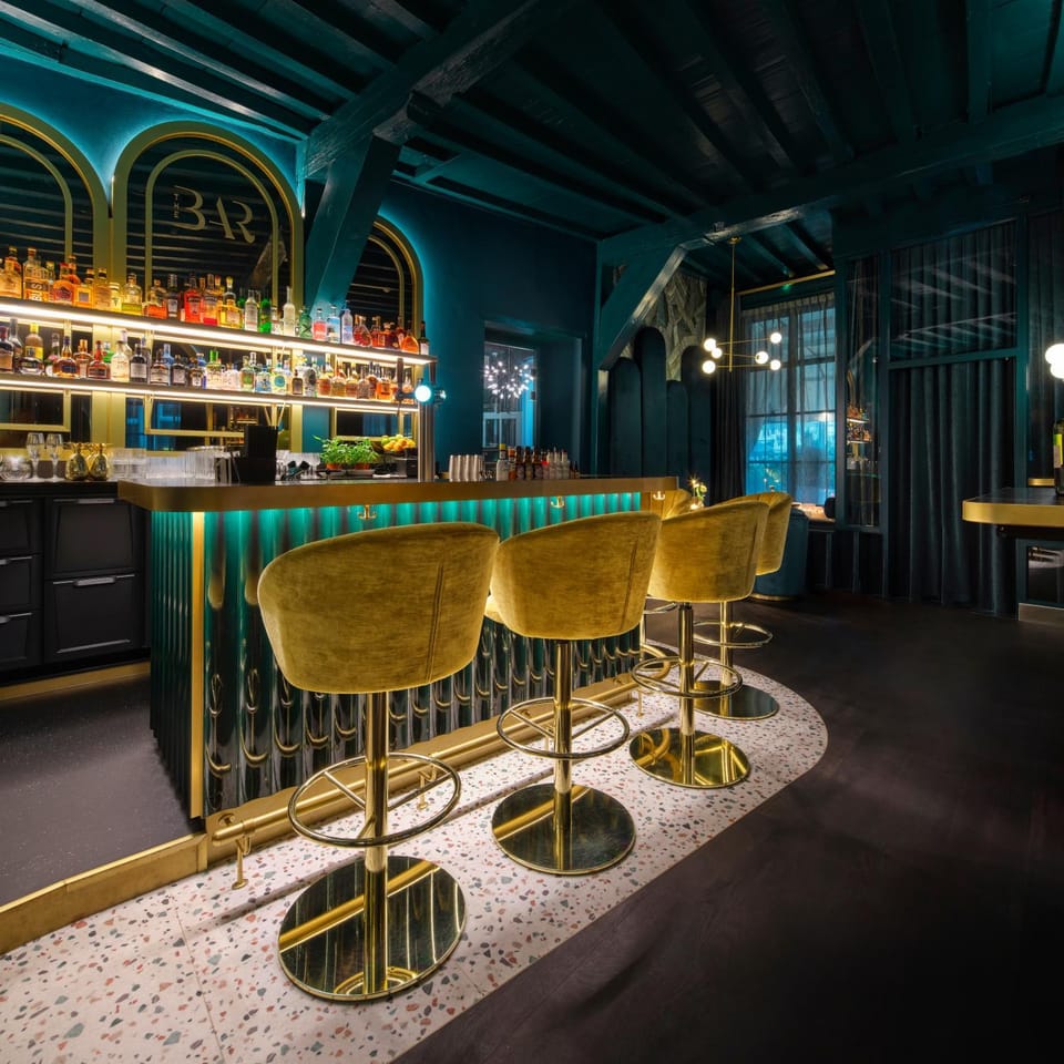 Lounge or bar