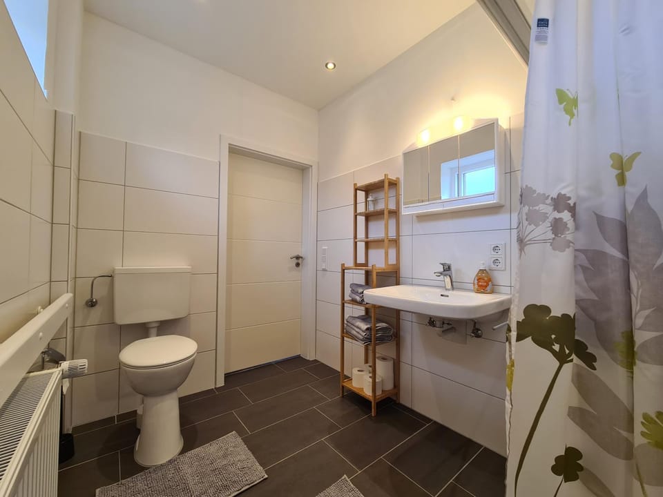 Shower, Toilet, Bathroom