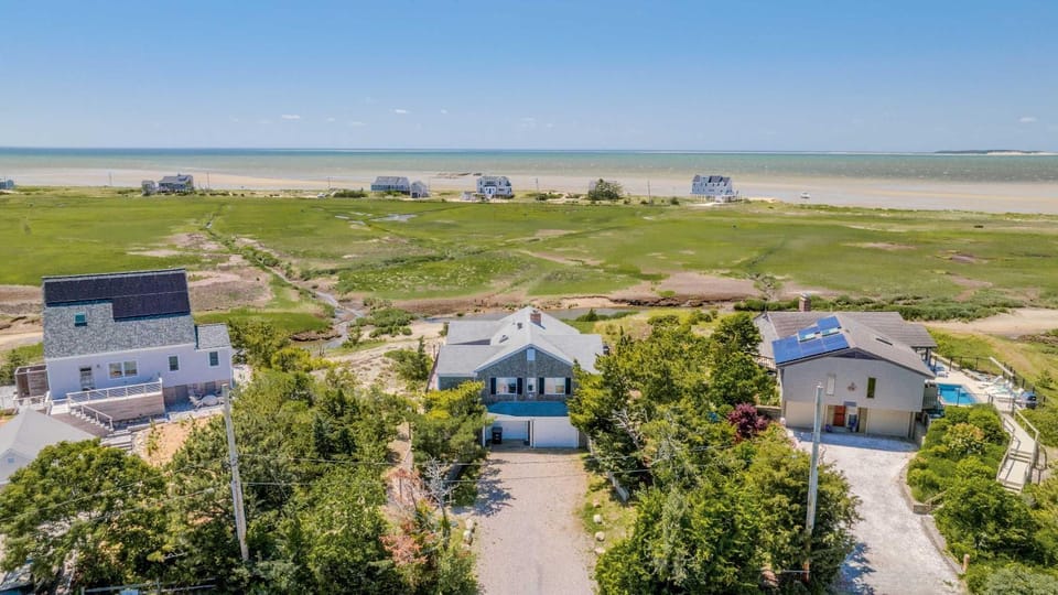 14463 - Waterfront Ocean View Deck Kayak WasherDryer and Central AC House in North Eastham