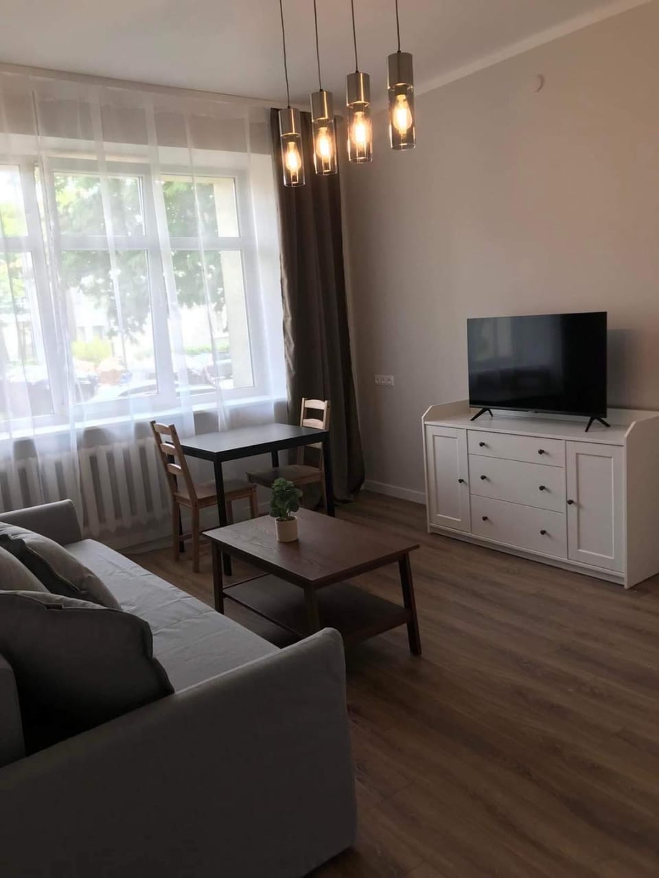 Communal lounge/ TV room, Living room, Seating area, Dining area, Evening entertainment