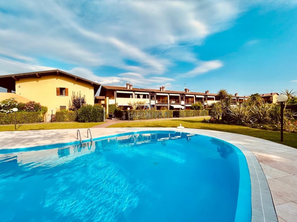 Swimming pool, Swimming pool