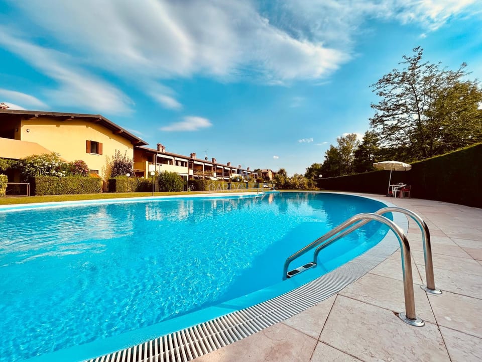Swimming pool, Swimming pool