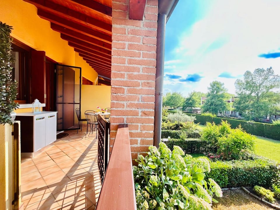 View (from property/room), Balcony/Terrace