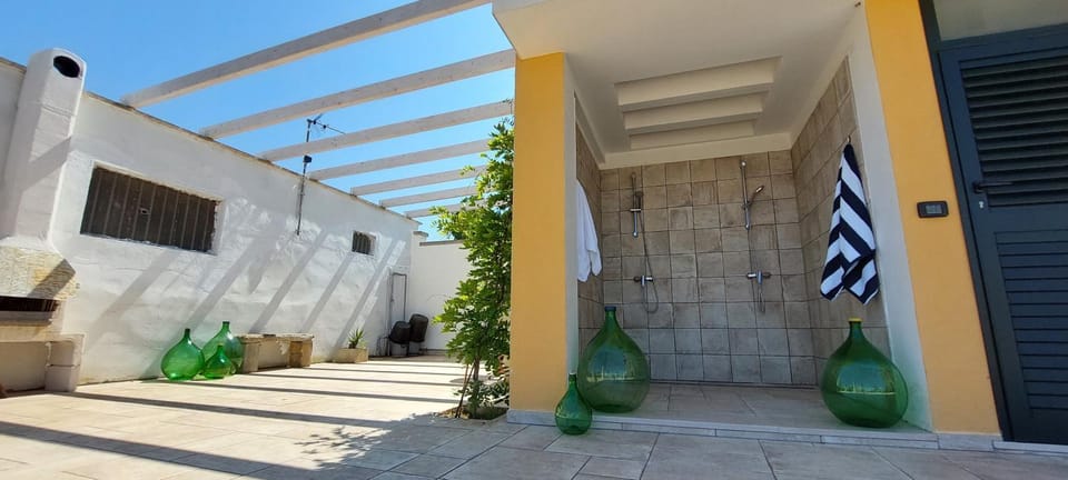 Shower, Property building, Summer, BBQ facilities, Garden, View (from property/room)