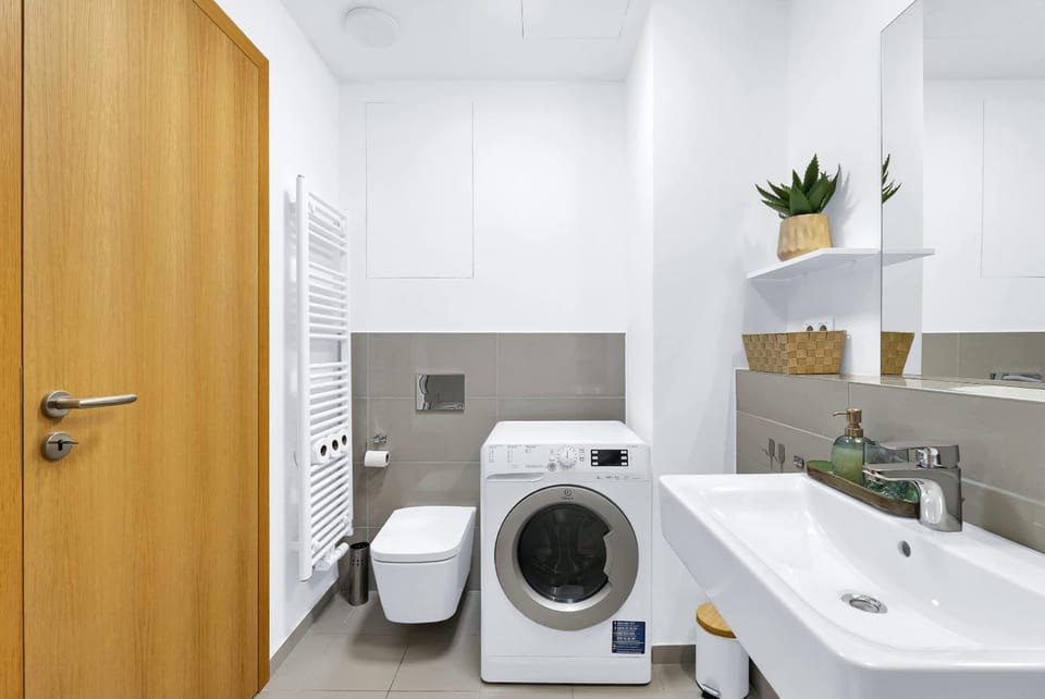 Toilet, Bathroom, washing machine