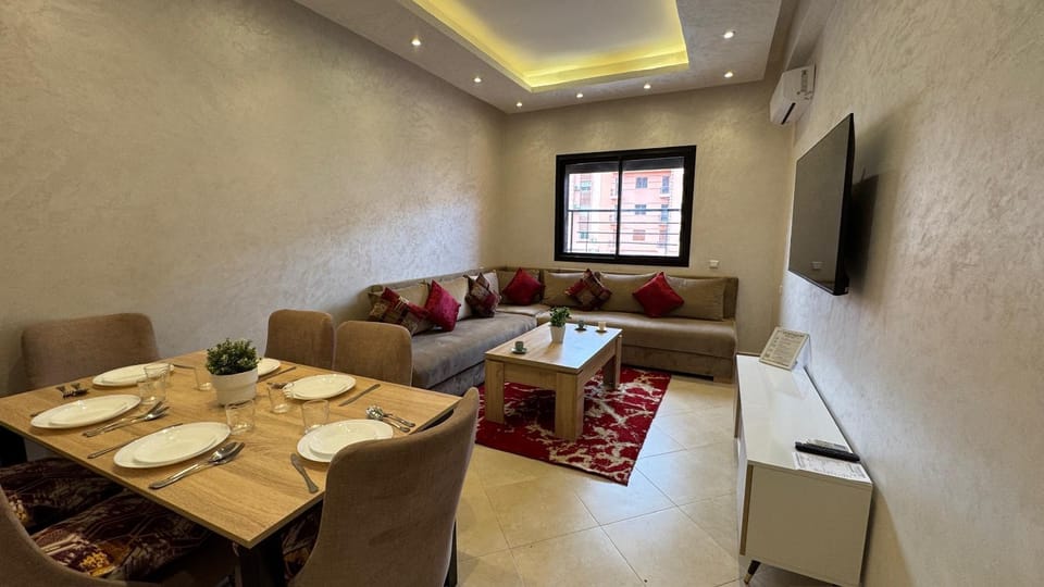 TV and multimedia, Living room, Seating area, air conditioner