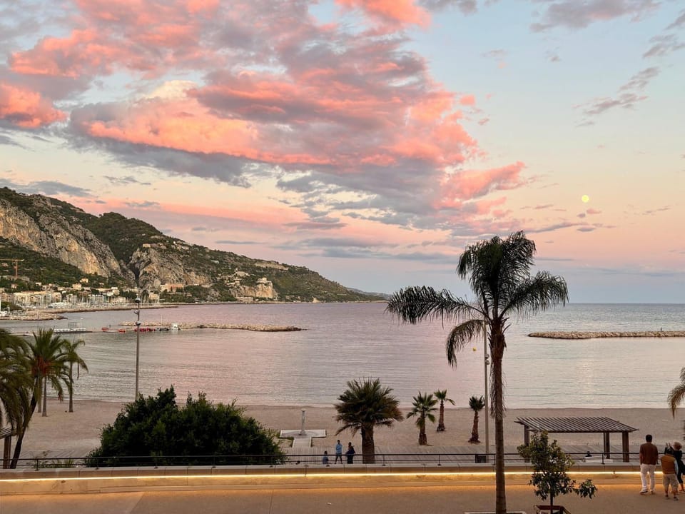 Sea view, Sea view