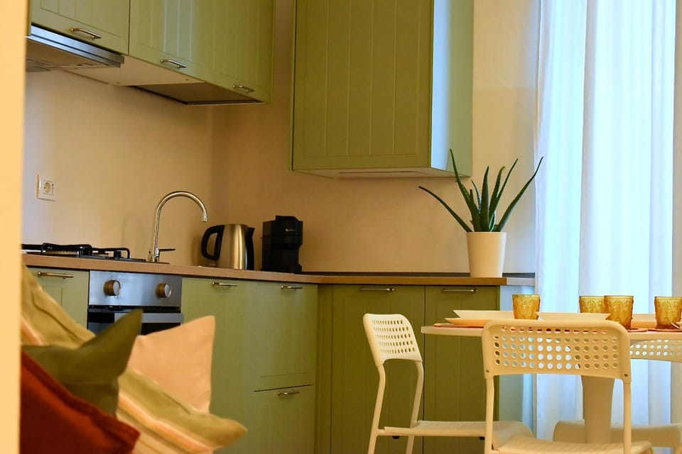 Kitchen or kitchenette, Living room