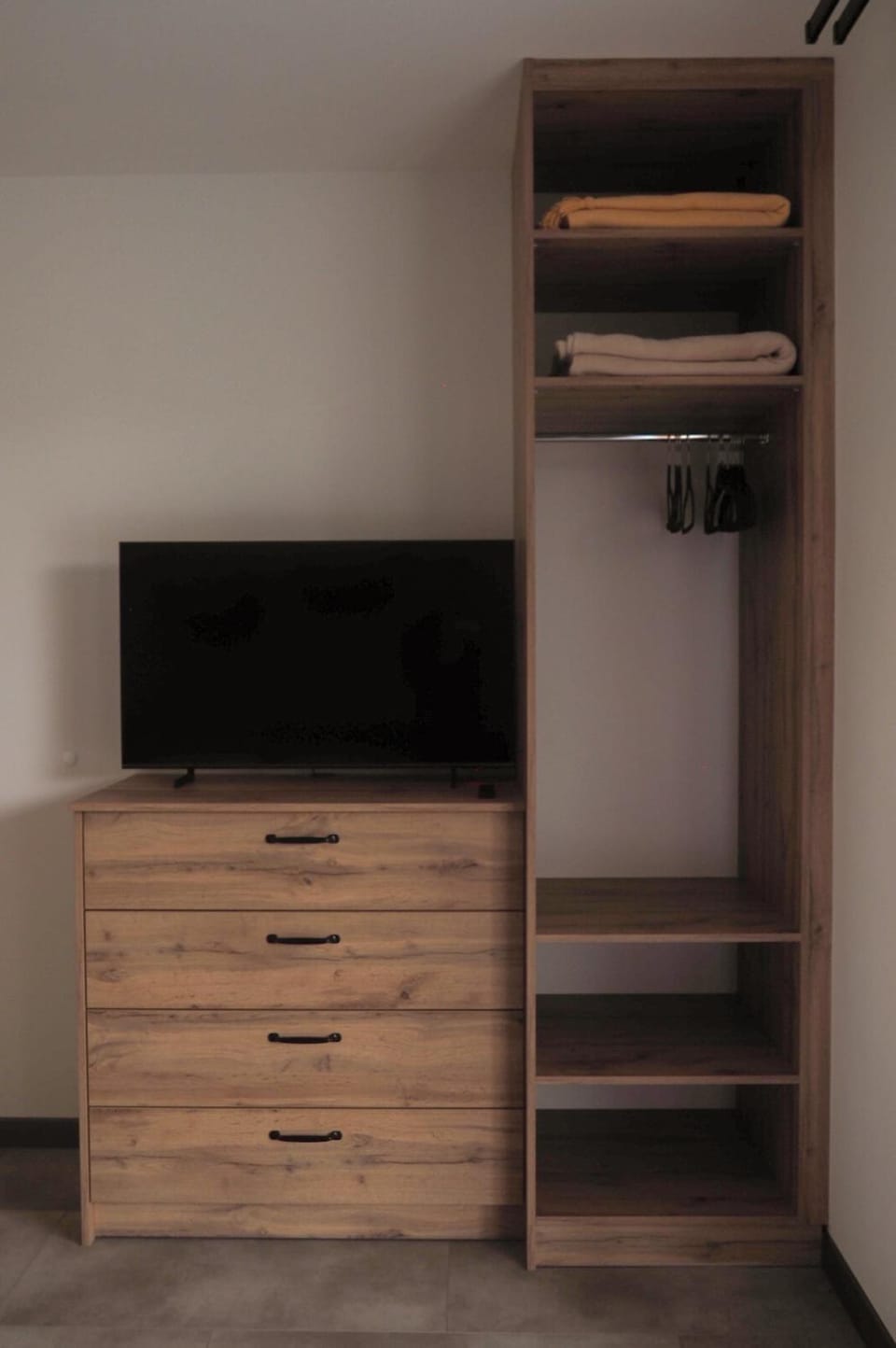 TV and multimedia, wardrobe