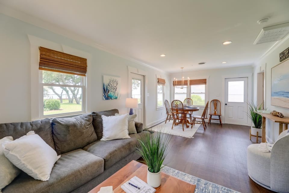 Waterfront Vacation Rental Home on Newport River! House in Beaufort