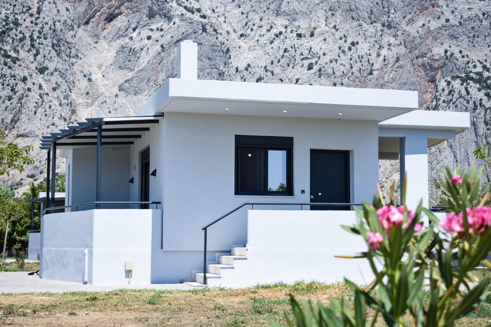 Property building, Natural landscape, Mountain view