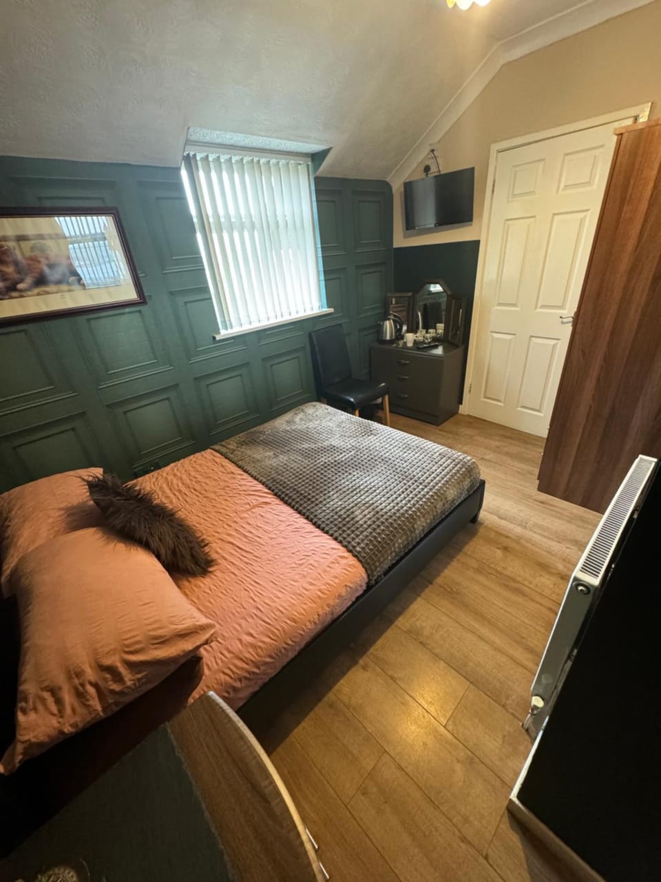 Lakeland Guest House Bed and Breakfast in Wales