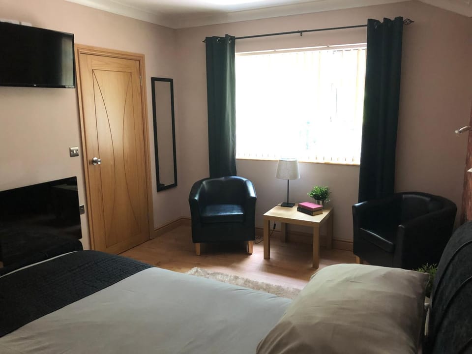 Shower, Toilet, Bed, Coffee/tea facilities, Garden view