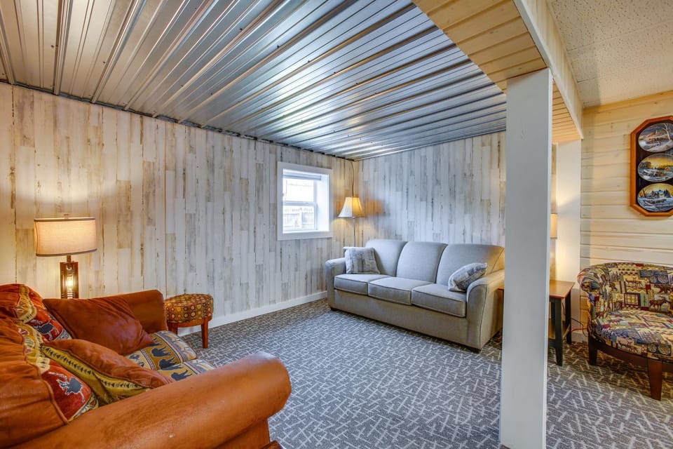 Charming Lake Ann Apartment - Walkable Location! Apartment in Lake Ann