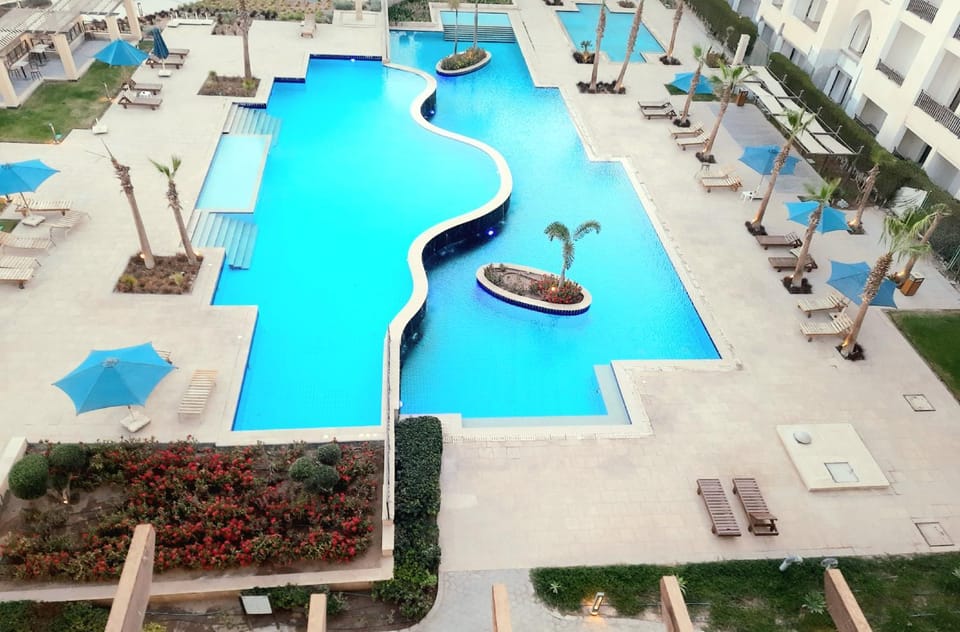 Swimming pool, Swimming pool