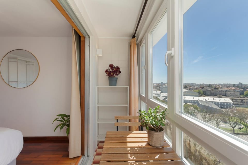 Day, View (from property/room), Balcony/Terrace, Seating area, Dining area