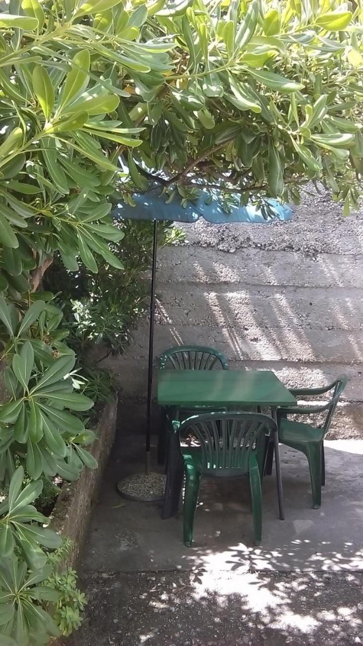 Location, children, Family