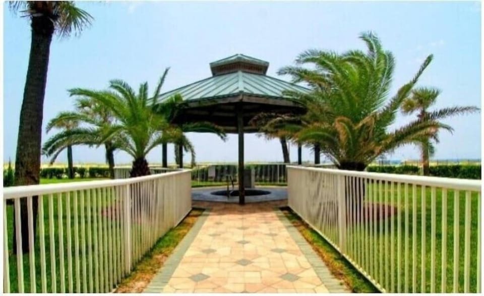 Spanish Key Unit 507 House in Ono Island