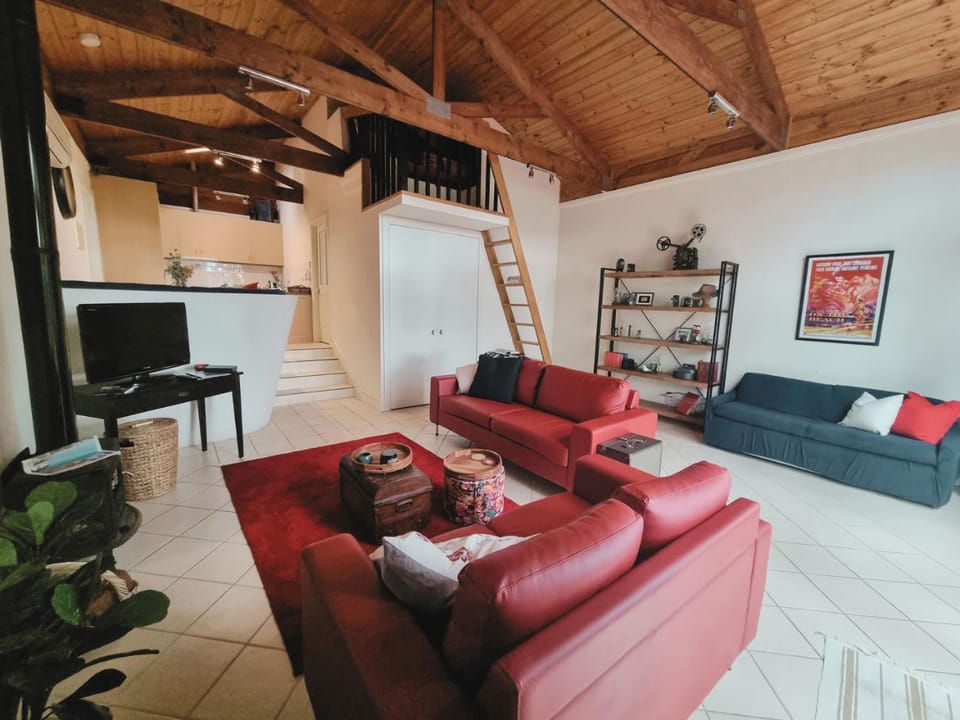 Intermission House in Melbourne