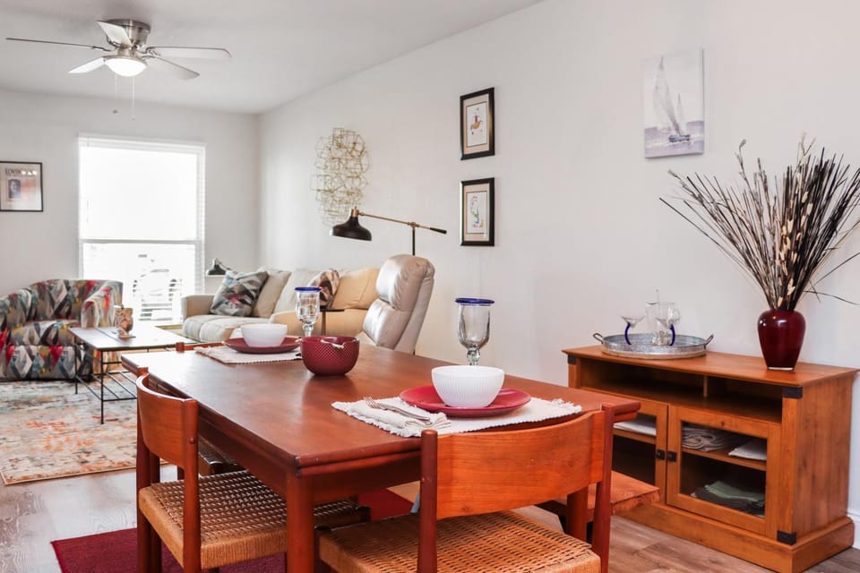 Sunset Blvd by Pristine Properties Vacation Rentals House in Florida