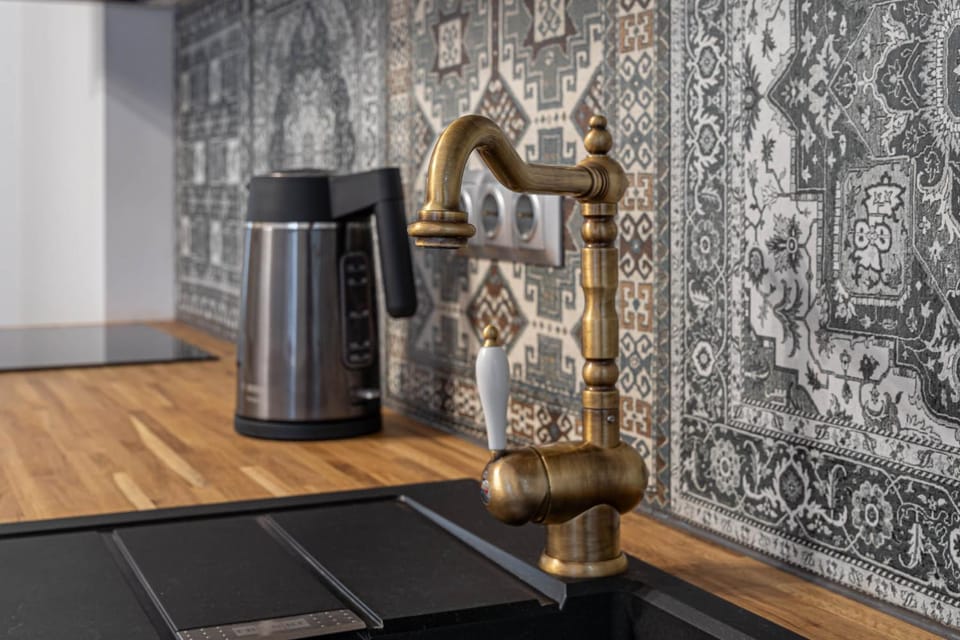 Coffee/tea facilities, Kitchen or kitchenette, kitchen, kitchen