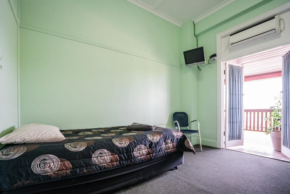 Bed, TV and multimedia