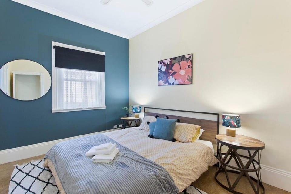 4-Bed 3-Bath Sunset Haven House in Victoria