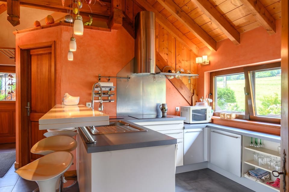 Property building, Kitchen or kitchenette, Living room