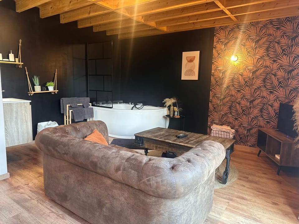 Bathroom, Living room