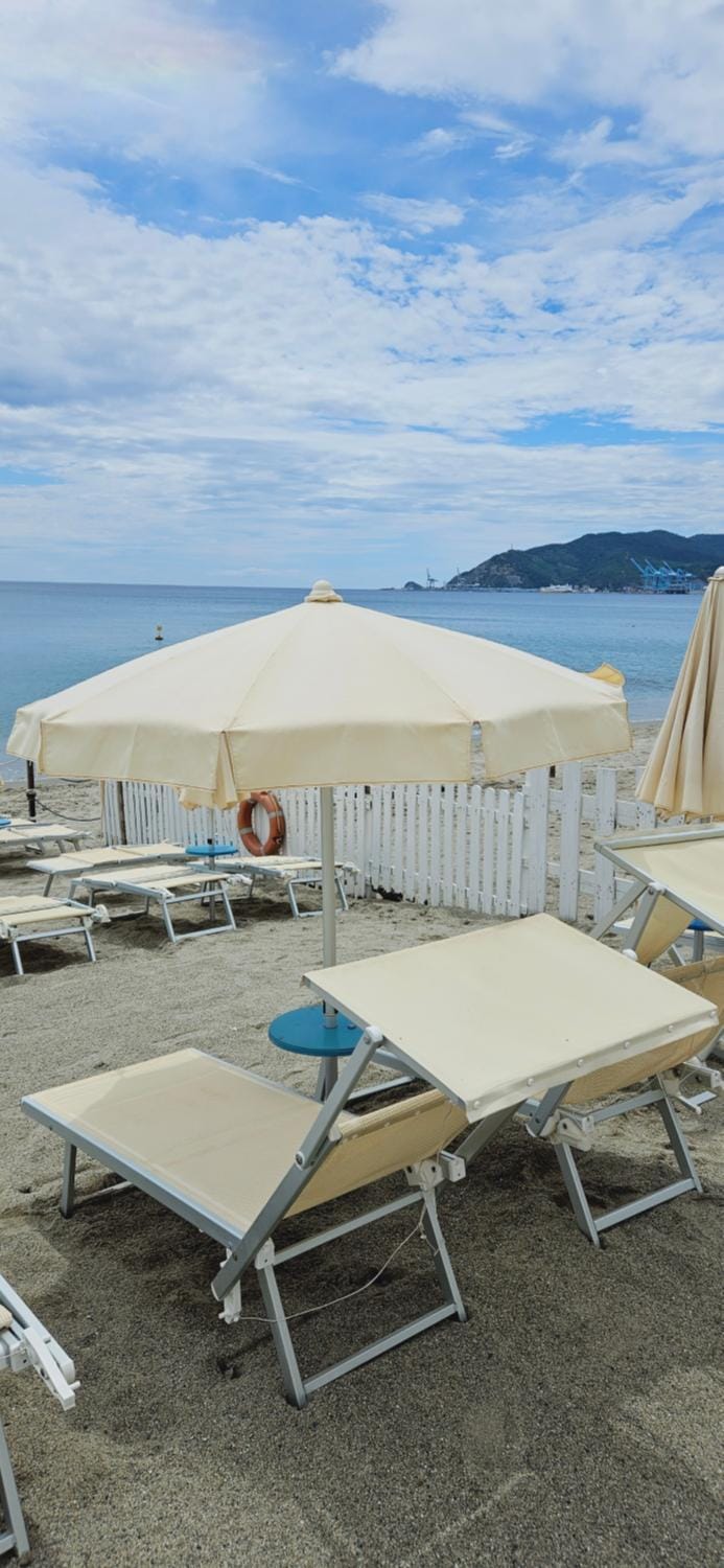 Beach, Sea view, sunbed