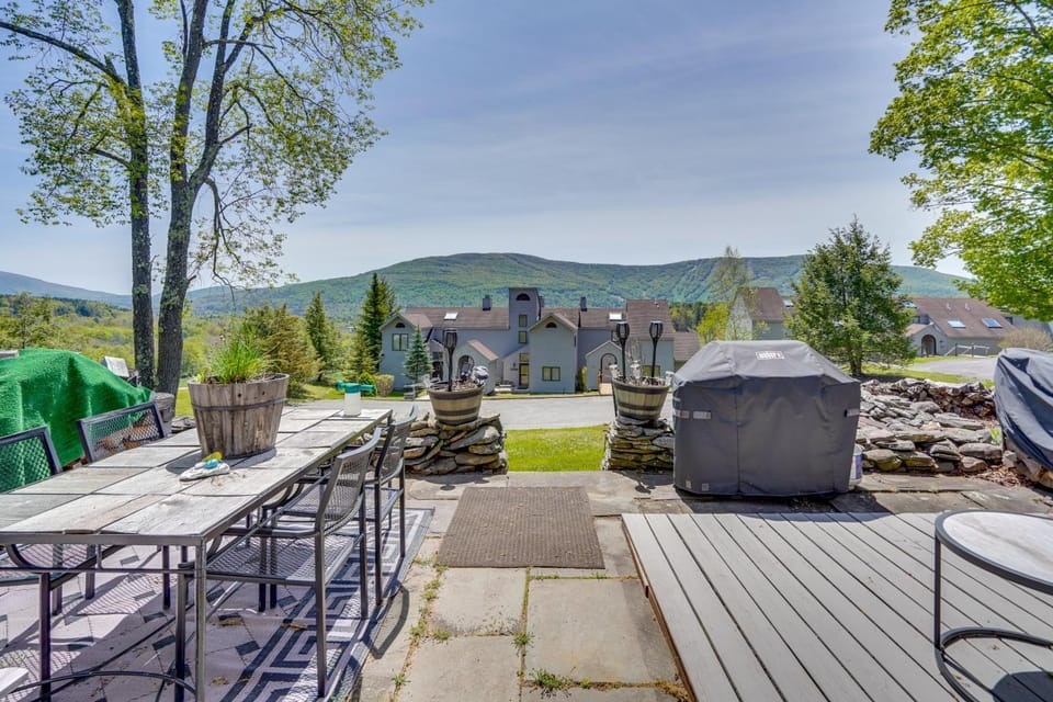 Windham Mountain Vacation Rental ~ 3 Mi to Lifts! House in Windham