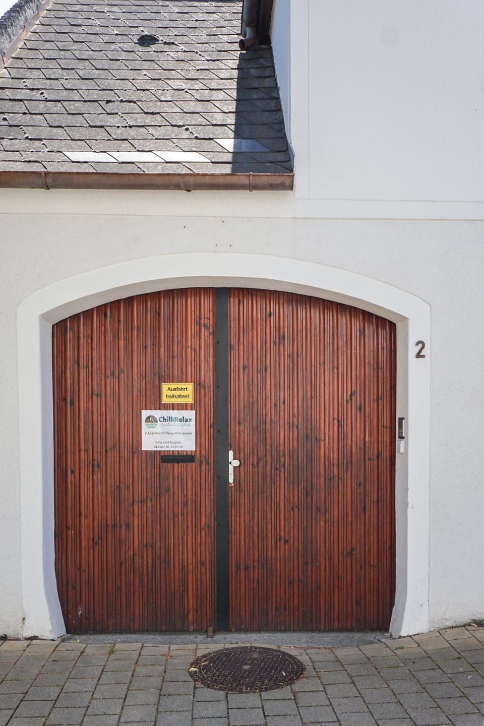 Facade/entrance
