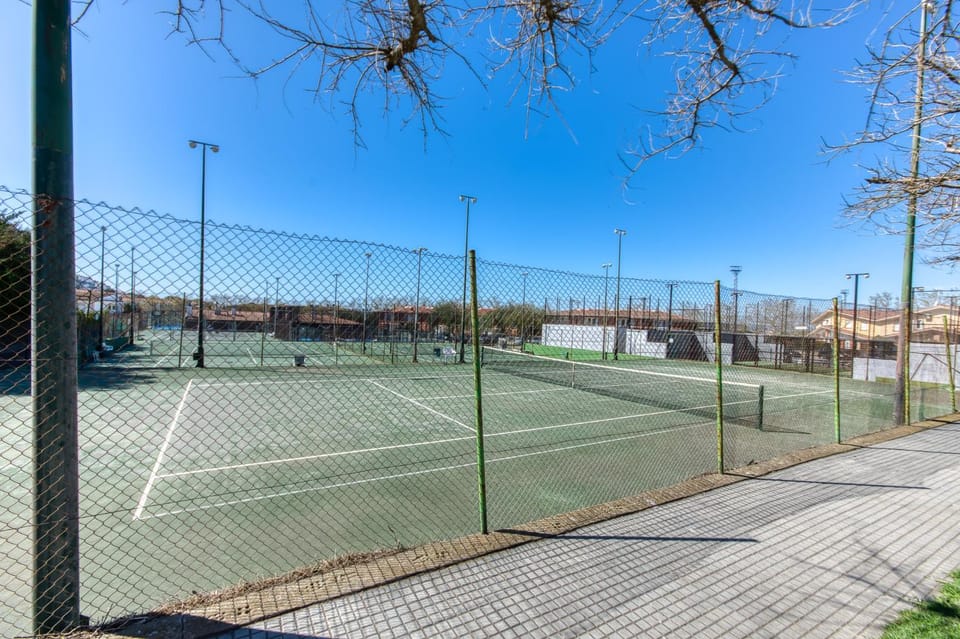 Tennis court