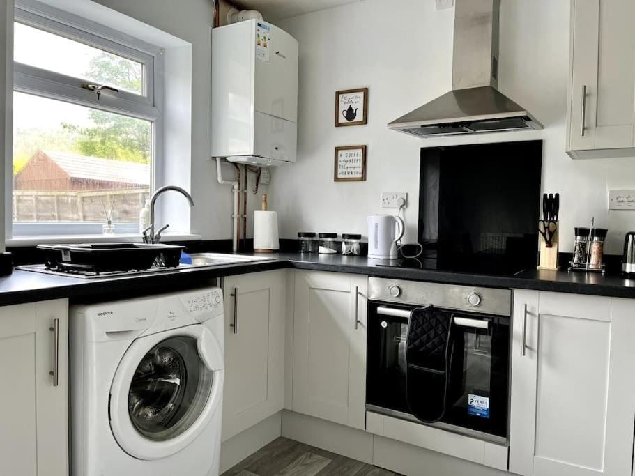 House near Swansea & Brecons! House in Wales