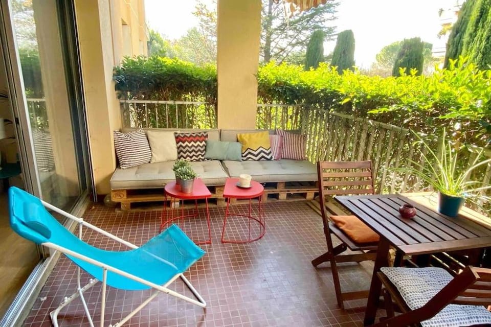 Magnifique T3 rénové, 15min à pied CV, pkg privé Apartment in Aix-en-Provence