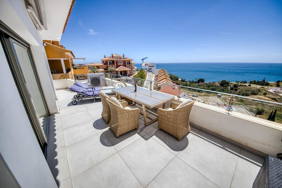 Penthouse Carabela Seaviews Apartment in Benalmadena
