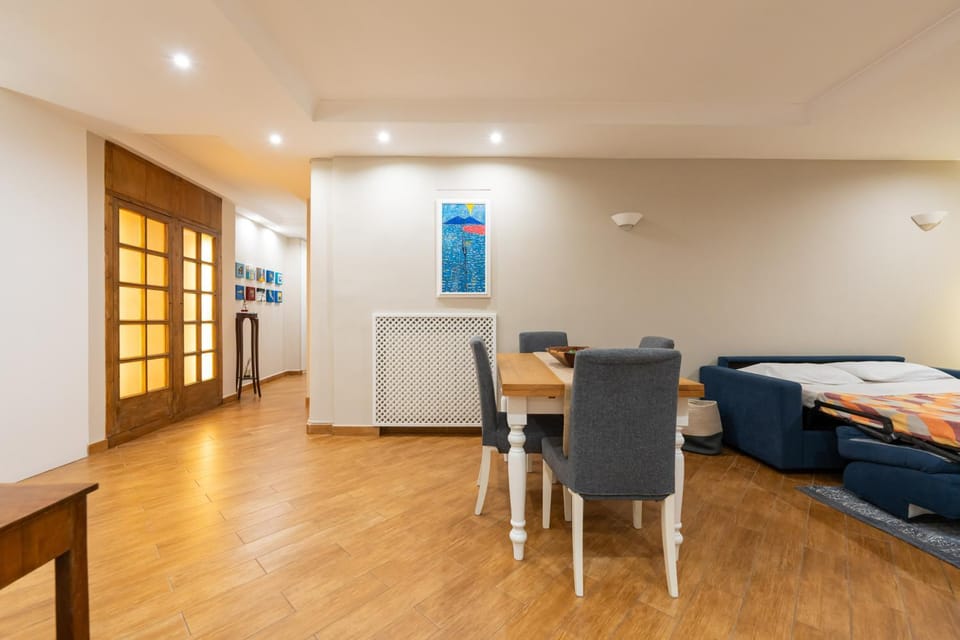 Living room, Dining area, Bedroom