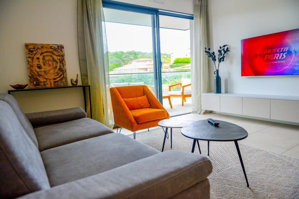 Communal lounge/ TV room, TV and multimedia, Living room, Seating area