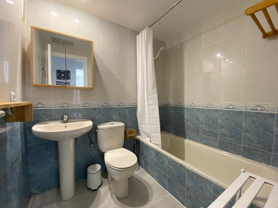 Bathroom, Bath