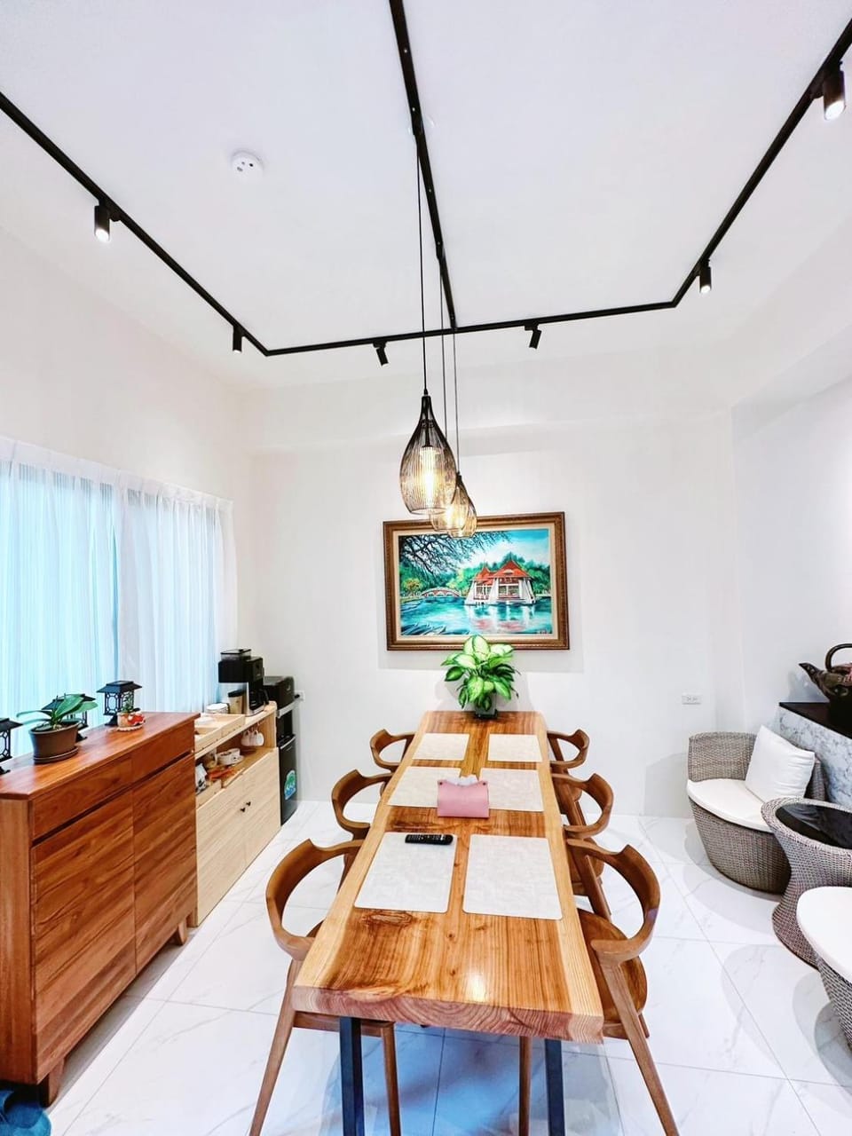 Restaurant/places to eat, Communal lounge/ TV room, Kitchen or kitchenette, Living room