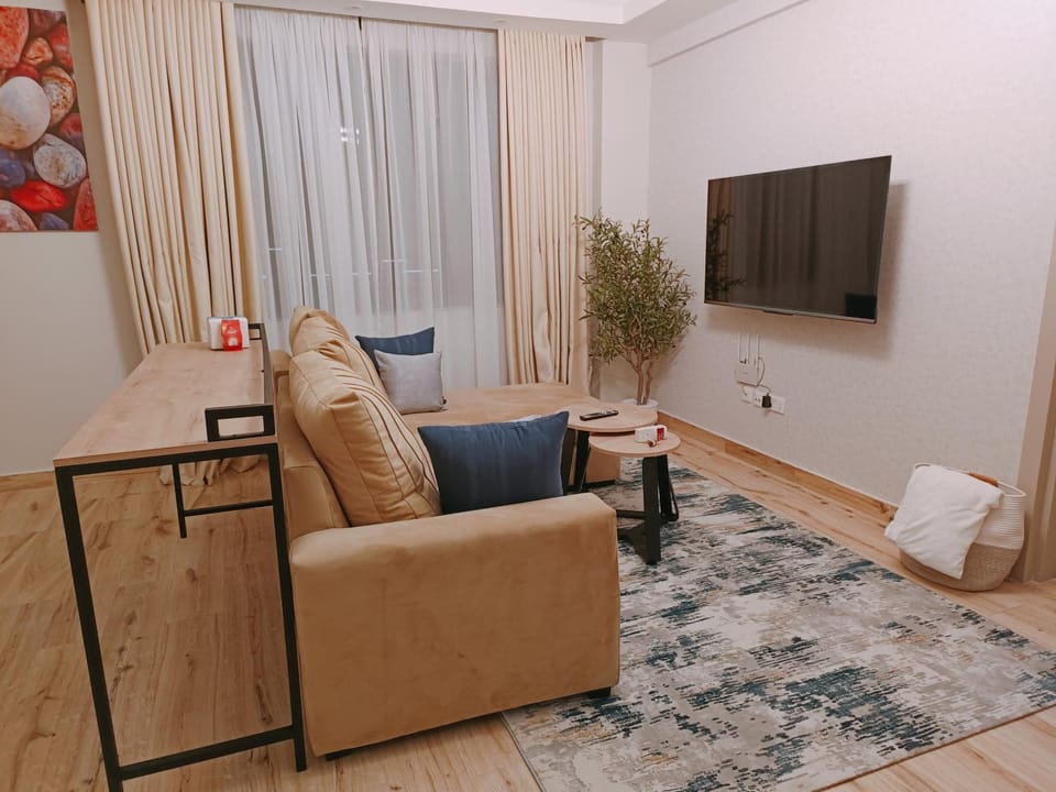 TV and multimedia, Living room, Evening entertainment