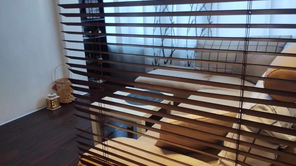 Sofia Zen - on Metro, ultra fast Wi-Fi Apartment in Sofia