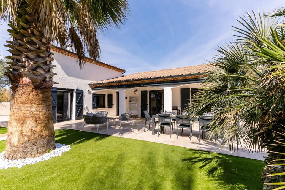 Villa Margot stunning pool beach 500 m Villa in Agde