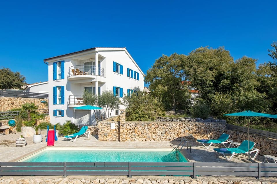 Villa ANNA-LENA with pool close to sandy beach Villa in Primorje-Gorski Kotar County