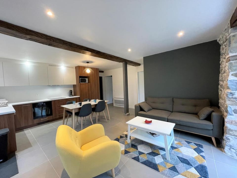 Elizetxekoborda House in French Basque Country