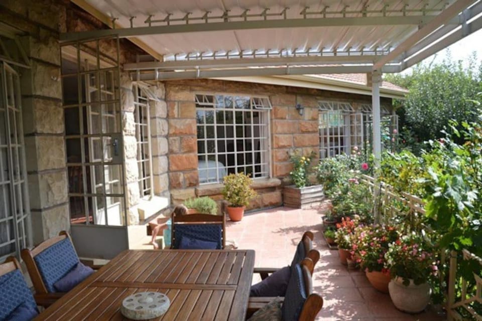 Patio, BBQ facilities, Balcony/Terrace, Garden view