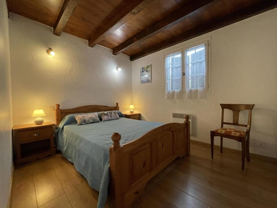 Esteinuko-borda House in Espelette